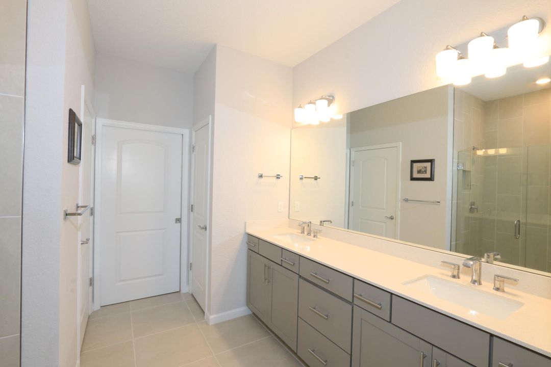 待售: $399,900 (2 贝兹, 2 浴室, 1579 平方英尺)