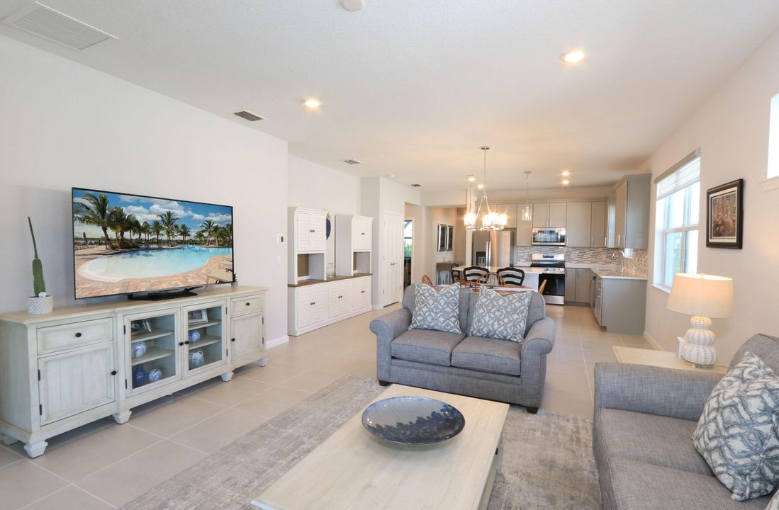 待售: $399,900 (2 贝兹, 2 浴室, 1579 平方英尺)