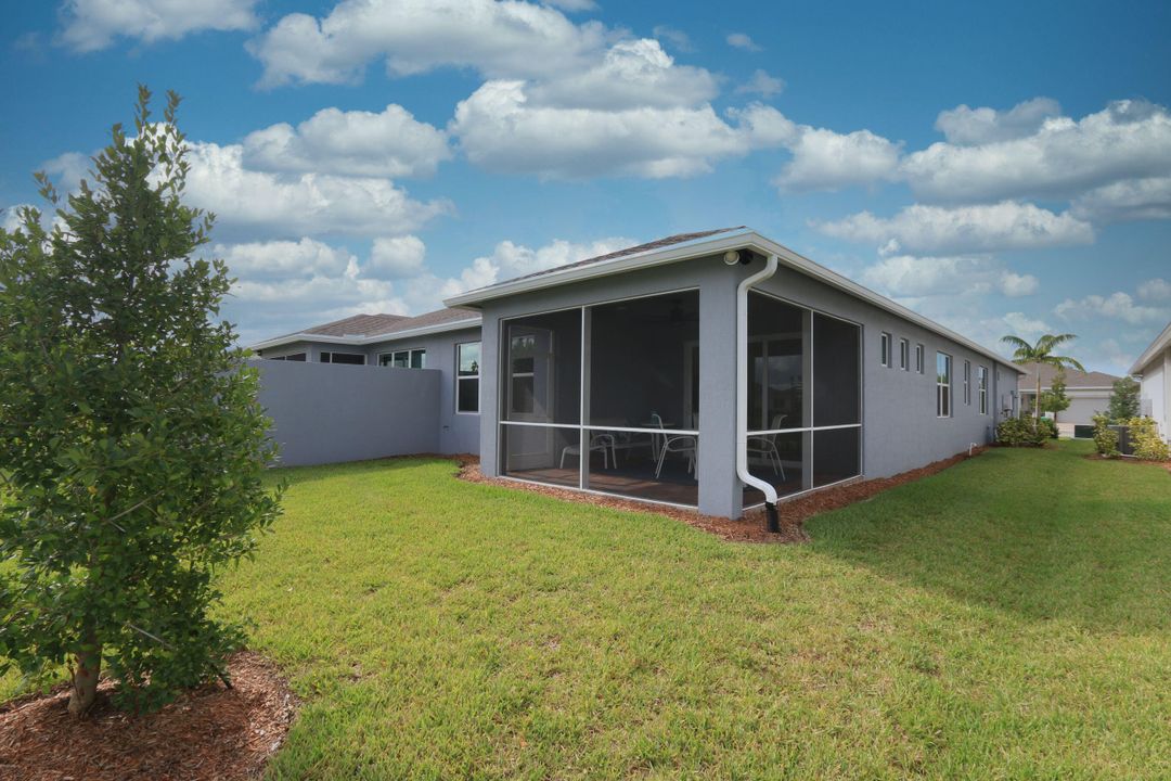 待售: $399,900 (2 贝兹, 2 浴室, 1579 平方英尺)