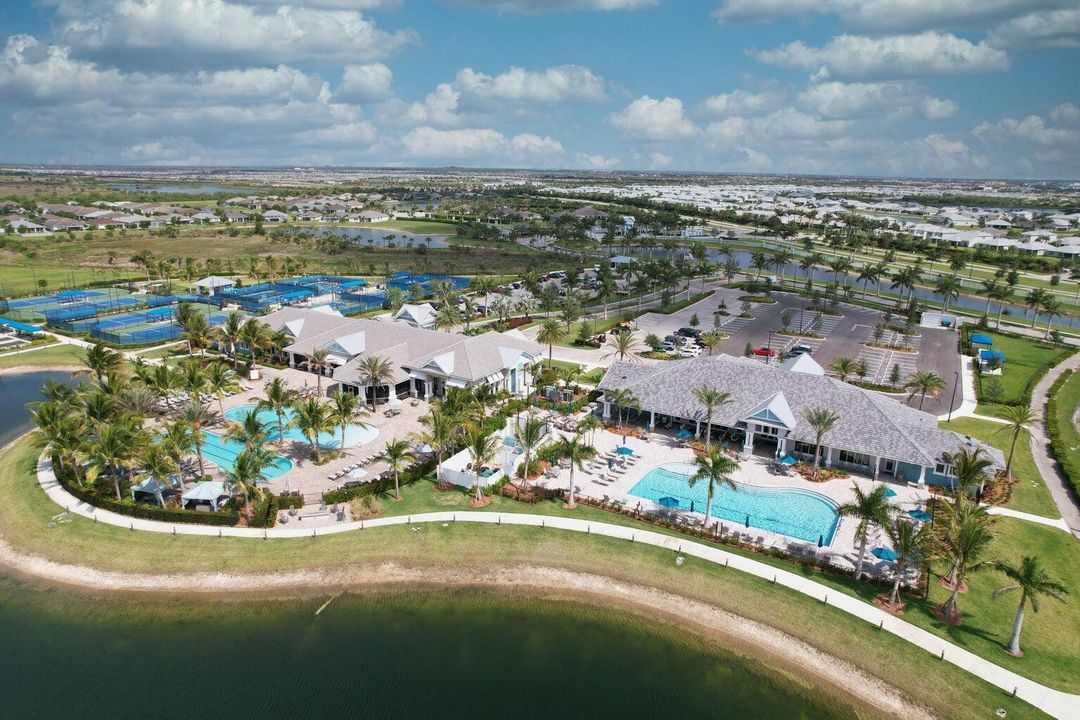 待售: $399,900 (2 贝兹, 2 浴室, 1579 平方英尺)