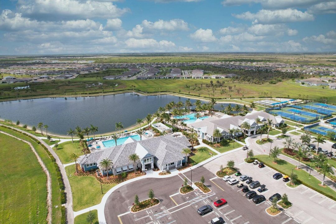 待售: $399,900 (2 贝兹, 2 浴室, 1579 平方英尺)