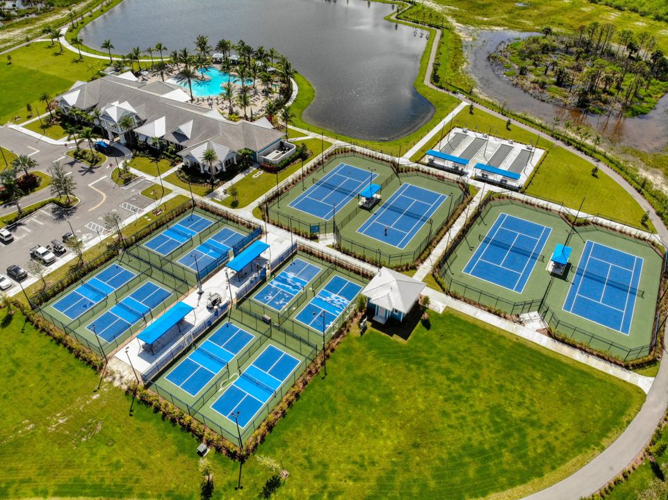 待售: $399,900 (2 贝兹, 2 浴室, 1579 平方英尺)