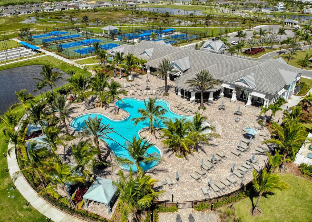 待售: $399,900 (2 贝兹, 2 浴室, 1579 平方英尺)