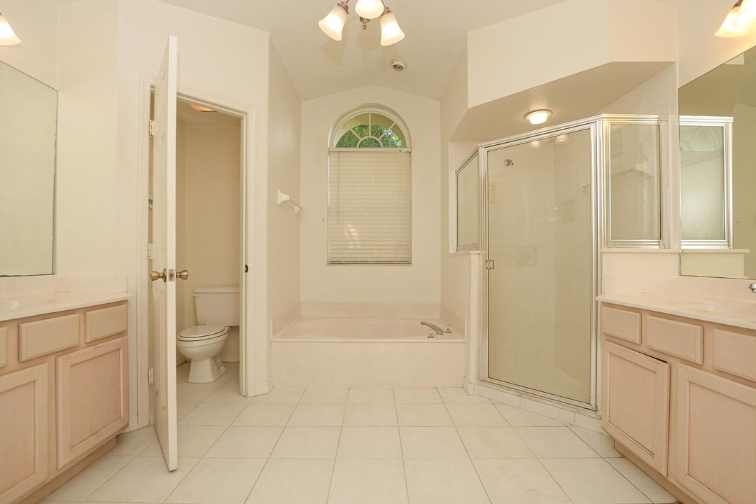 Activo con contrato: $375,000 (3 camas, 2 baños, 1863 Pies cuadrados)