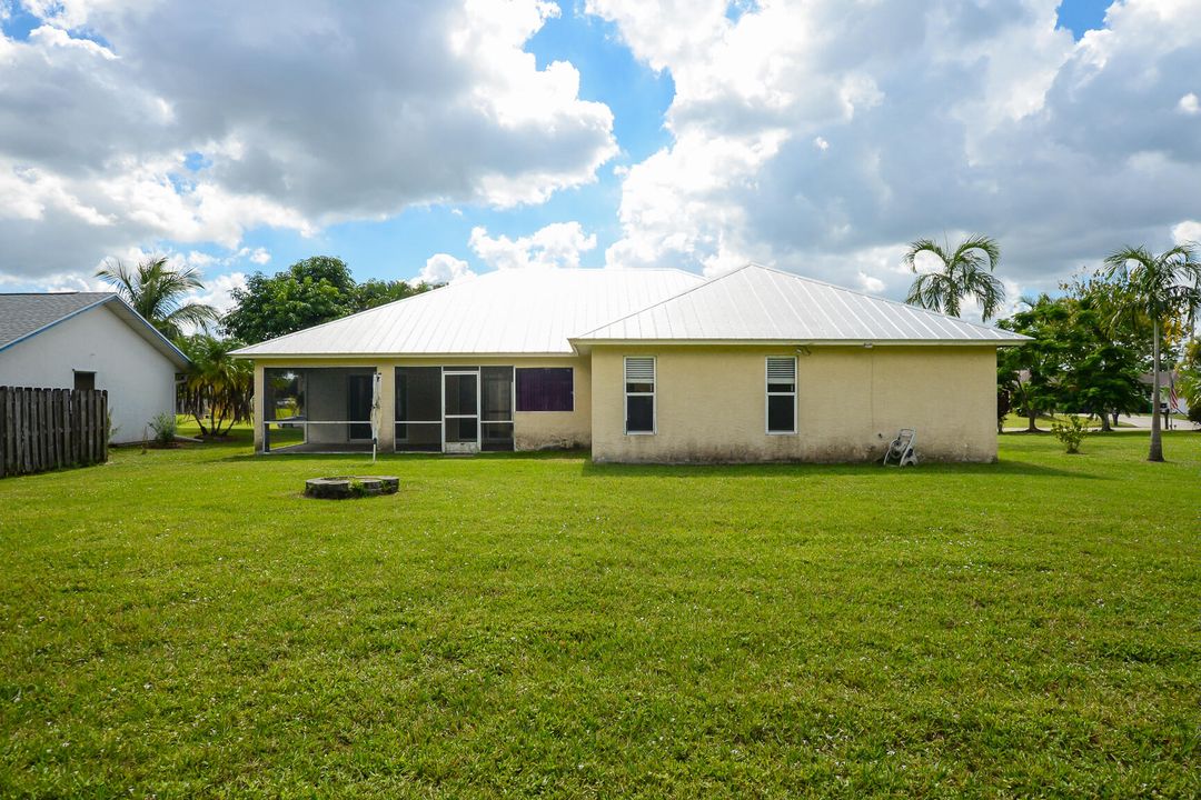 Activo con contrato: $375,000 (3 camas, 2 baños, 1863 Pies cuadrados)