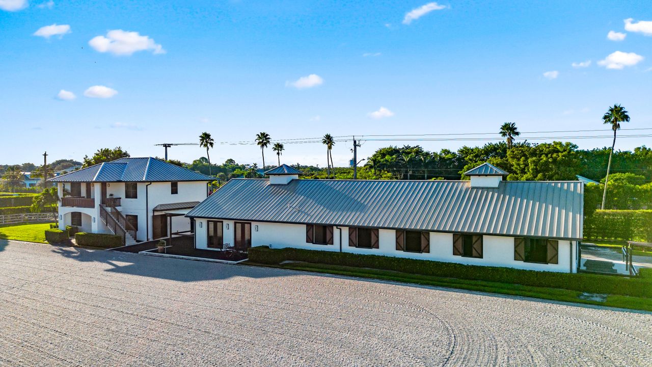 For Sale: $5,150,000 (8 beds, 7 baths, 3425 Square Feet)