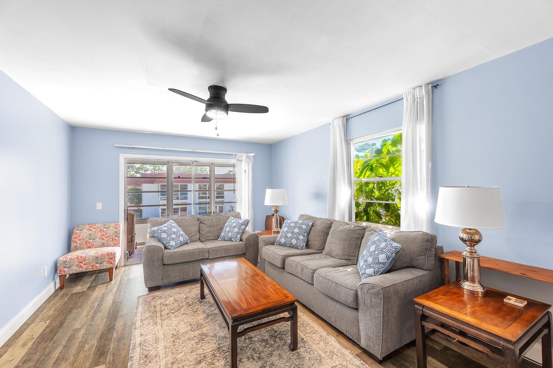 待售: $125,000 (2 贝兹, 2 浴室, 1089 平方英尺)