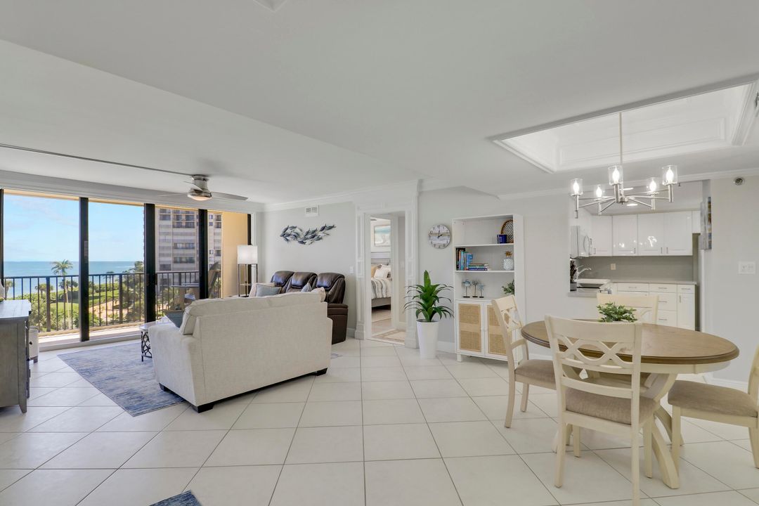 出租: $8,000 (2 贝兹, 2 浴室, 1170 平方英尺)