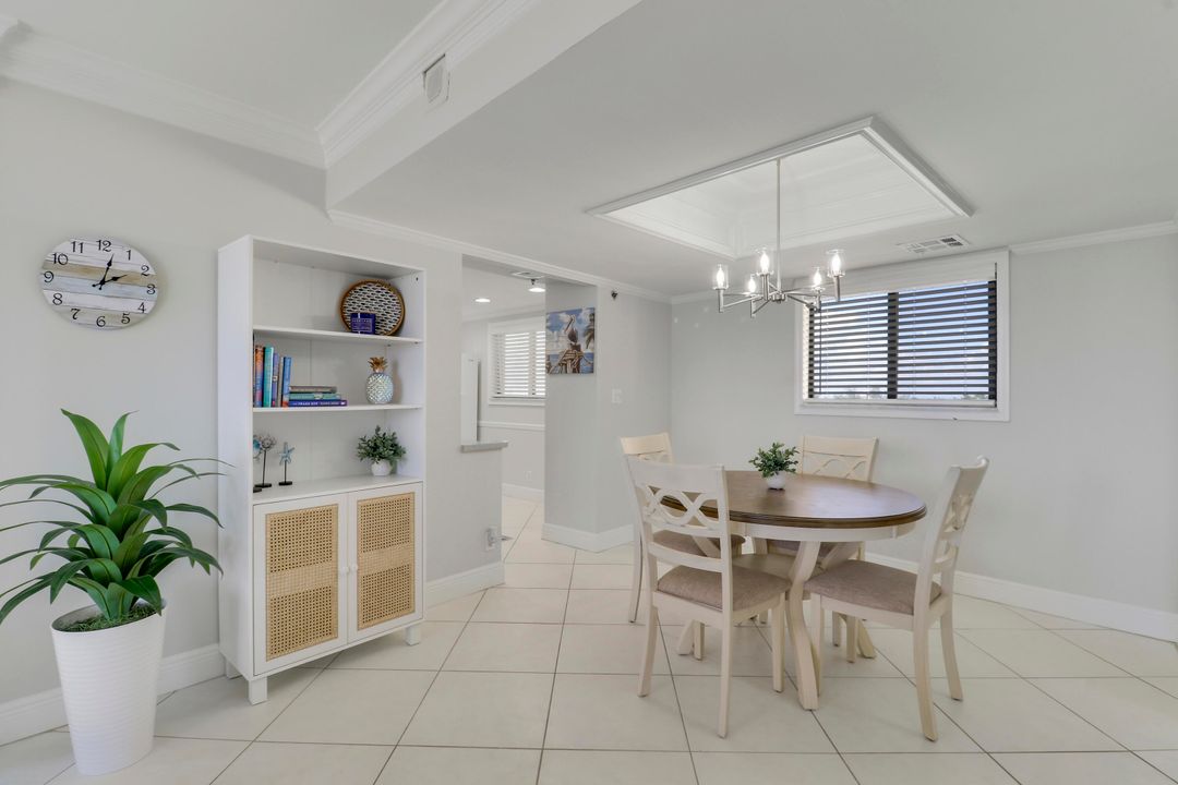 出租: $8,000 (2 贝兹, 2 浴室, 1170 平方英尺)