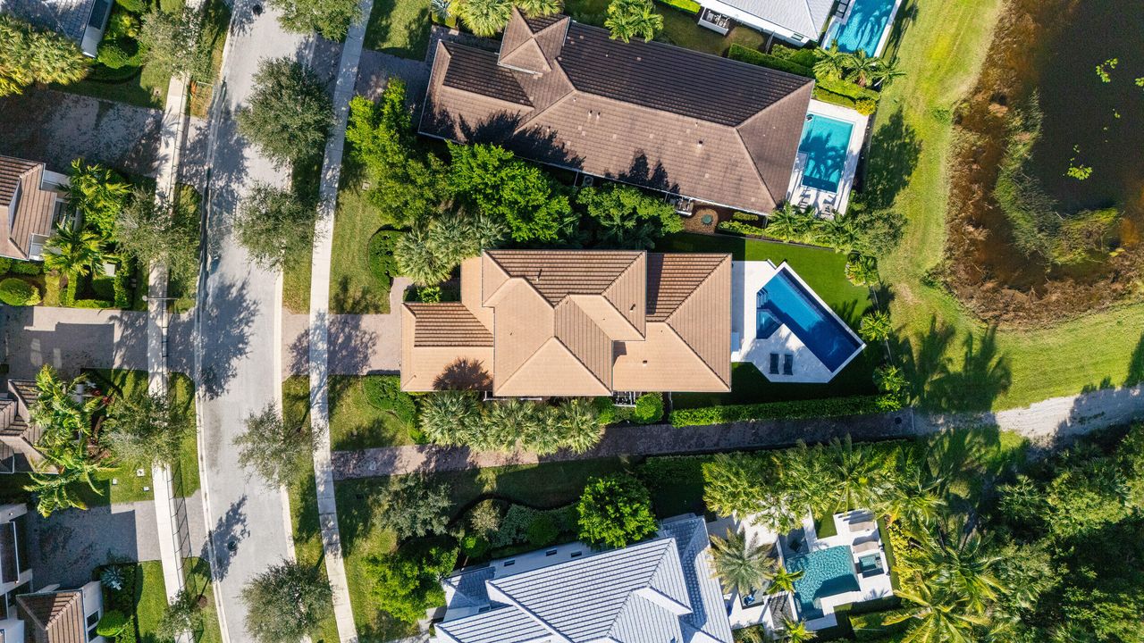 For Sale: $2,300,000 (3 beds, 3 baths, 3155 Square Feet)