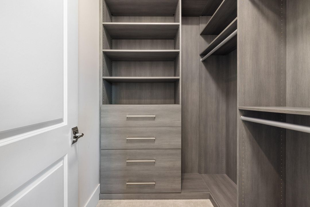 For Sale: $2,300,000 (3 beds, 3 baths, 3155 Square Feet)