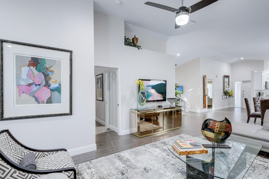 For Sale: $420,000 (2 beds, 2 baths, 1458 Square Feet)