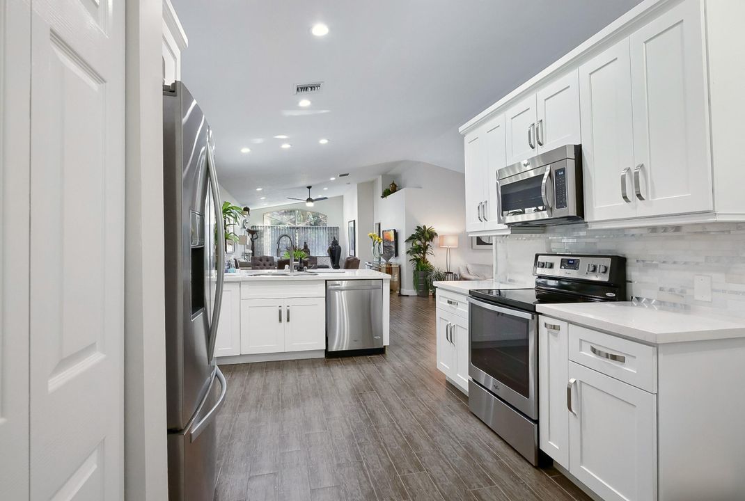 For Sale: $420,000 (2 beds, 2 baths, 1458 Square Feet)