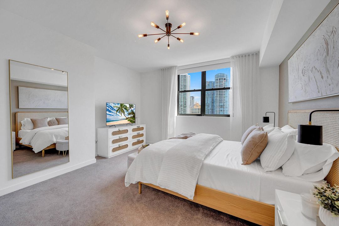 For Rent: $3,417 (1 beds, 1 baths, 833 Square Feet)