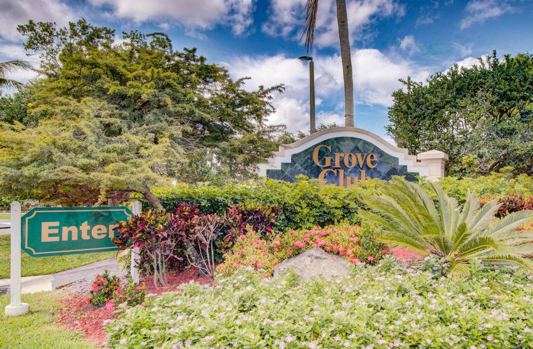 For Sale: $420,000 (2 beds, 2 baths, 1458 Square Feet)