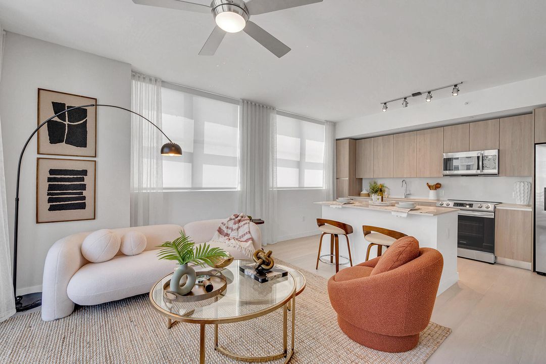 For Rent: $3,702 (1 beds, 1 baths, 870 Square Feet)