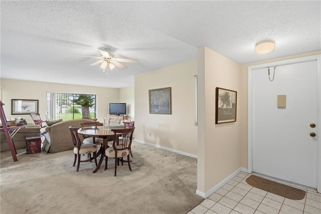 For Sale: $260,000 (2 beds, 2 baths, 1305 Square Feet)