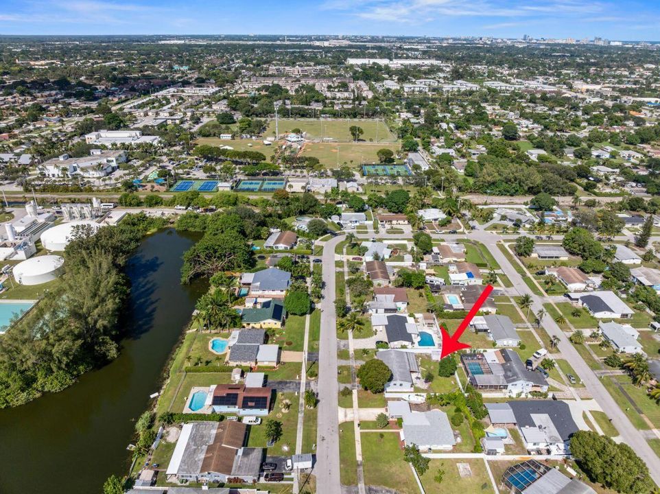 待售: $570,000 (3 贝兹, 2 浴室, 1428 平方英尺)