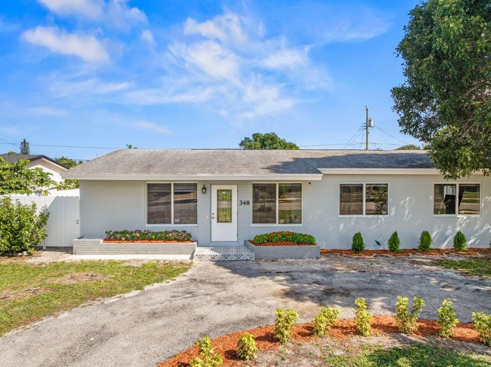 待售: $570,000 (3 贝兹, 2 浴室, 1428 平方英尺)