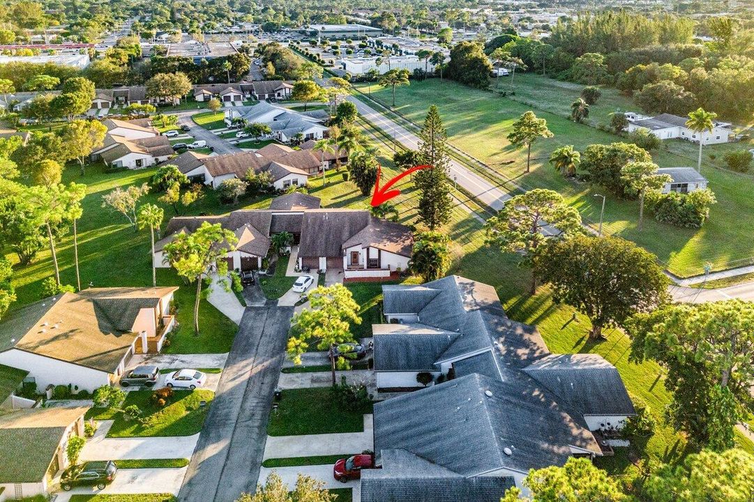 Active With Contract: $220,000 (2 beds, 2 baths, 1188 Square Feet)