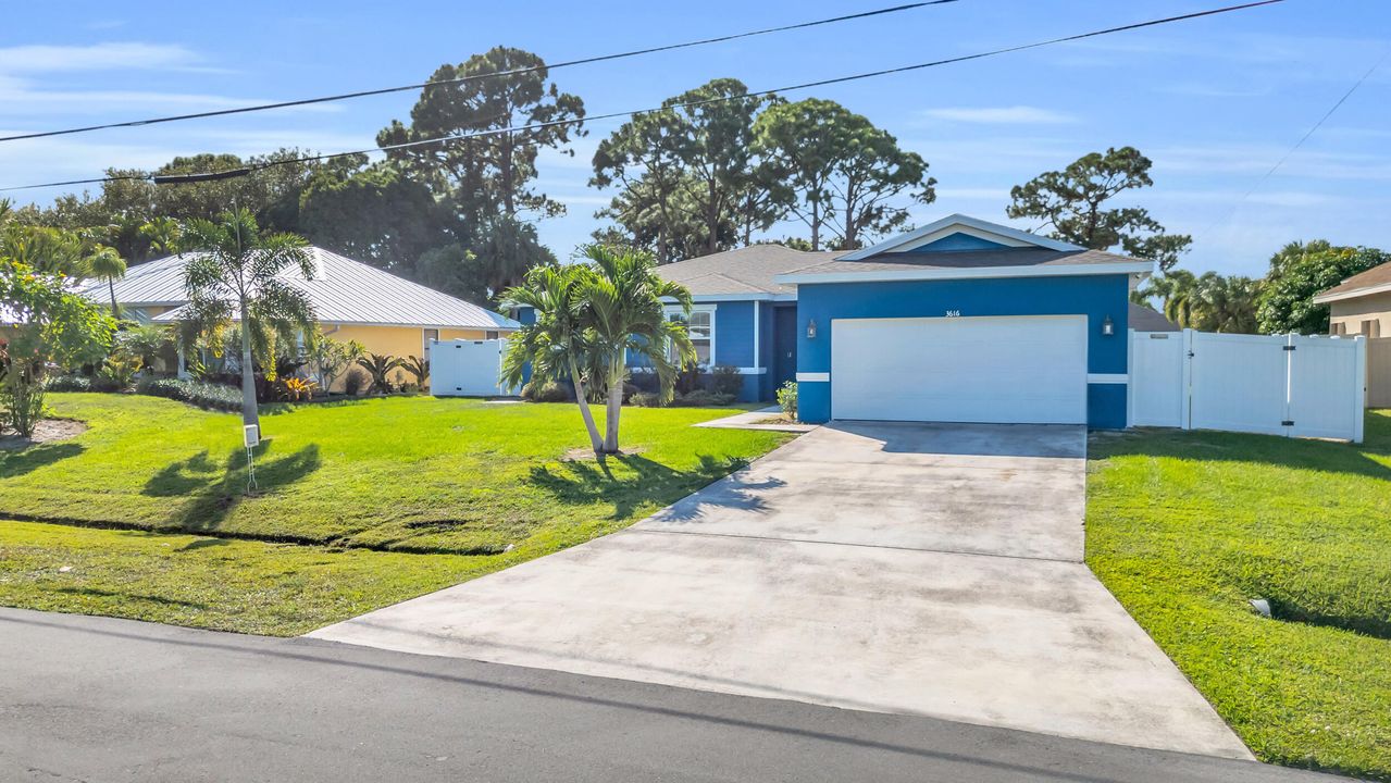 Recently Sold: $415,000 (4 beds, 2 baths, 1775 Square Feet)