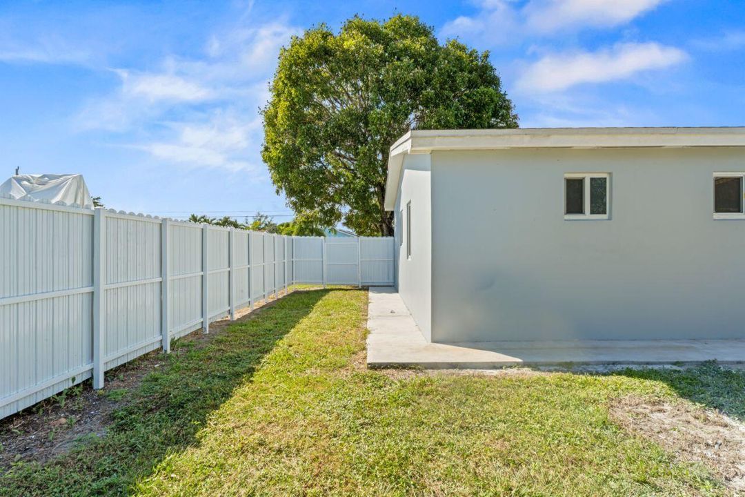 待售: $570,000 (3 贝兹, 2 浴室, 1428 平方英尺)