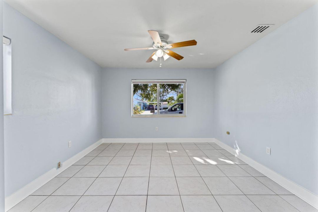 待售: $570,000 (3 贝兹, 2 浴室, 1428 平方英尺)