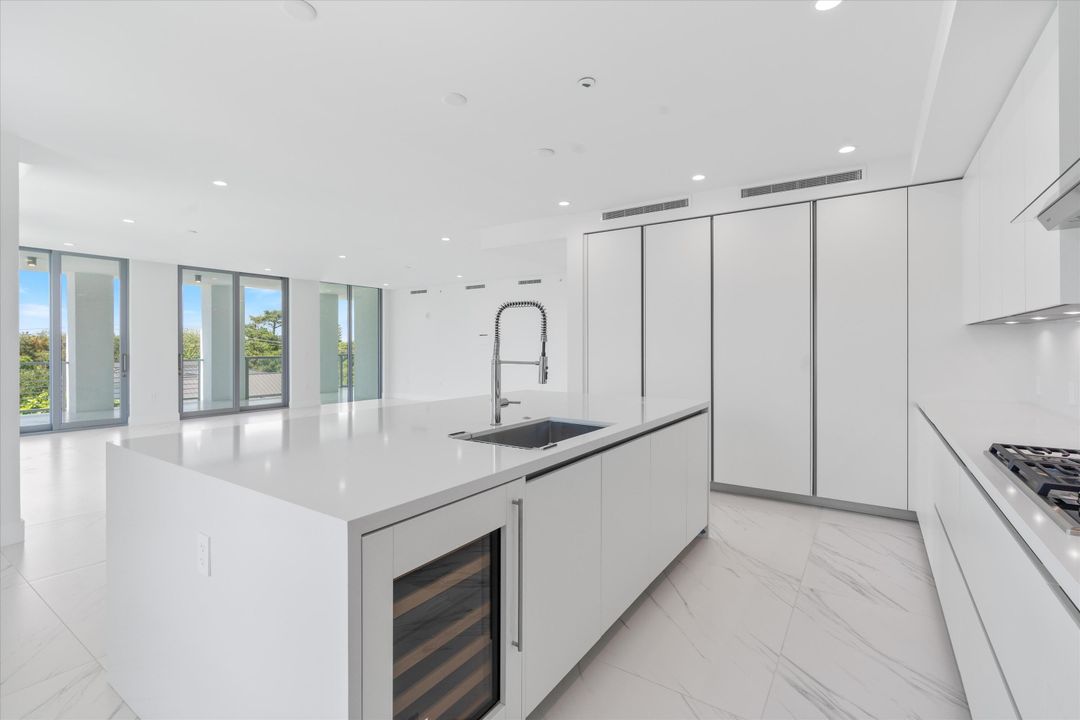 For Sale: $3,788,500 (4 beds, 4 baths, 3428 Square Feet)