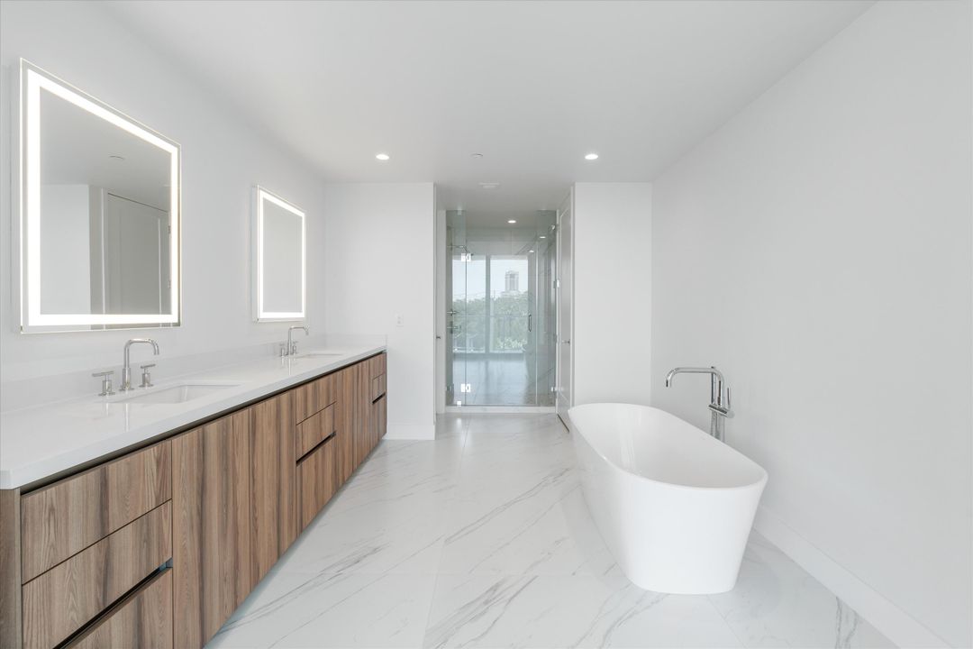 For Sale: $3,788,500 (4 beds, 4 baths, 3428 Square Feet)