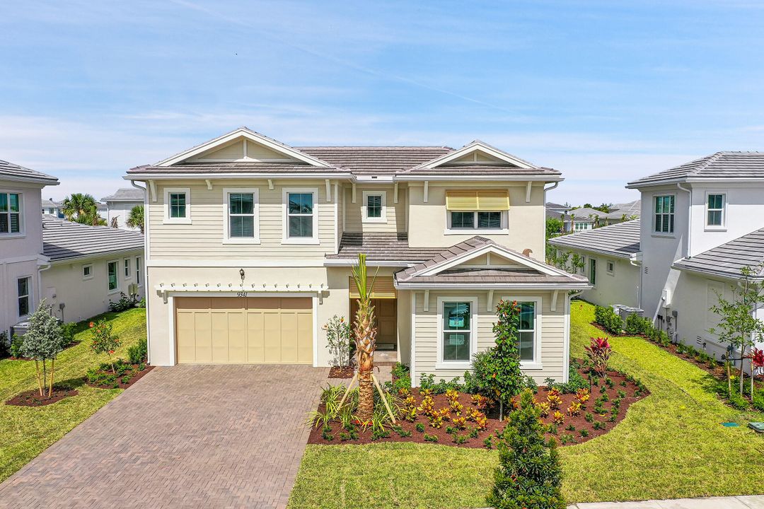 Под контрактом: $7,500 (5 спален, 3 ванн, 3740 Квадратных фут)