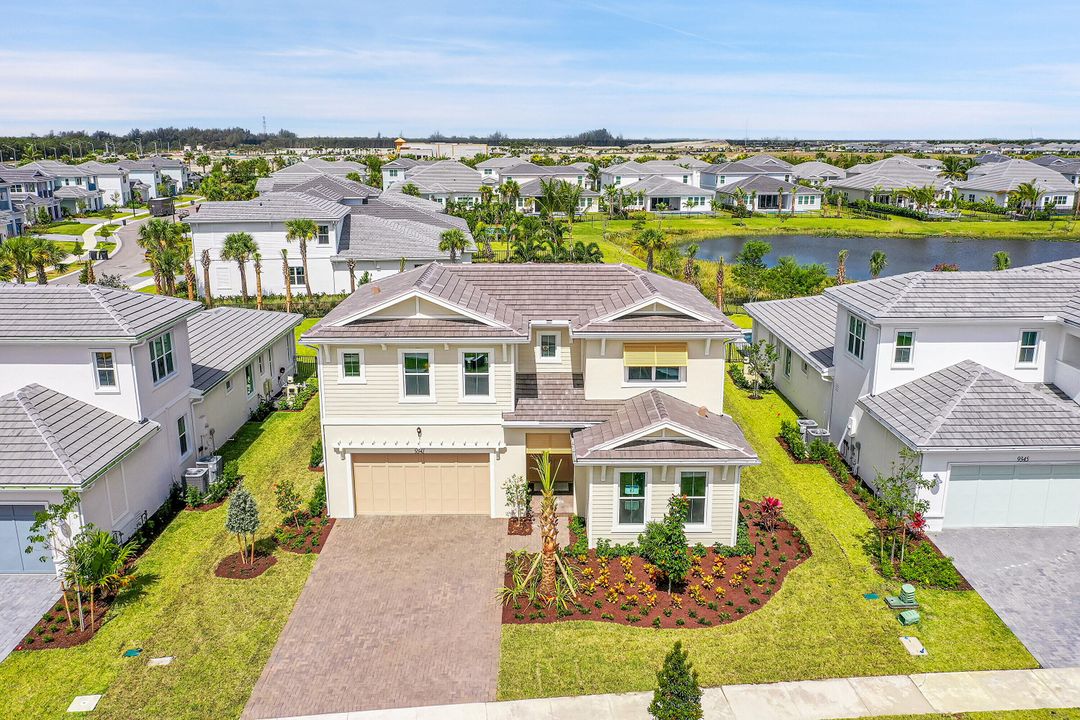 Под контрактом: $7,500 (5 спален, 3 ванн, 3740 Квадратных фут)