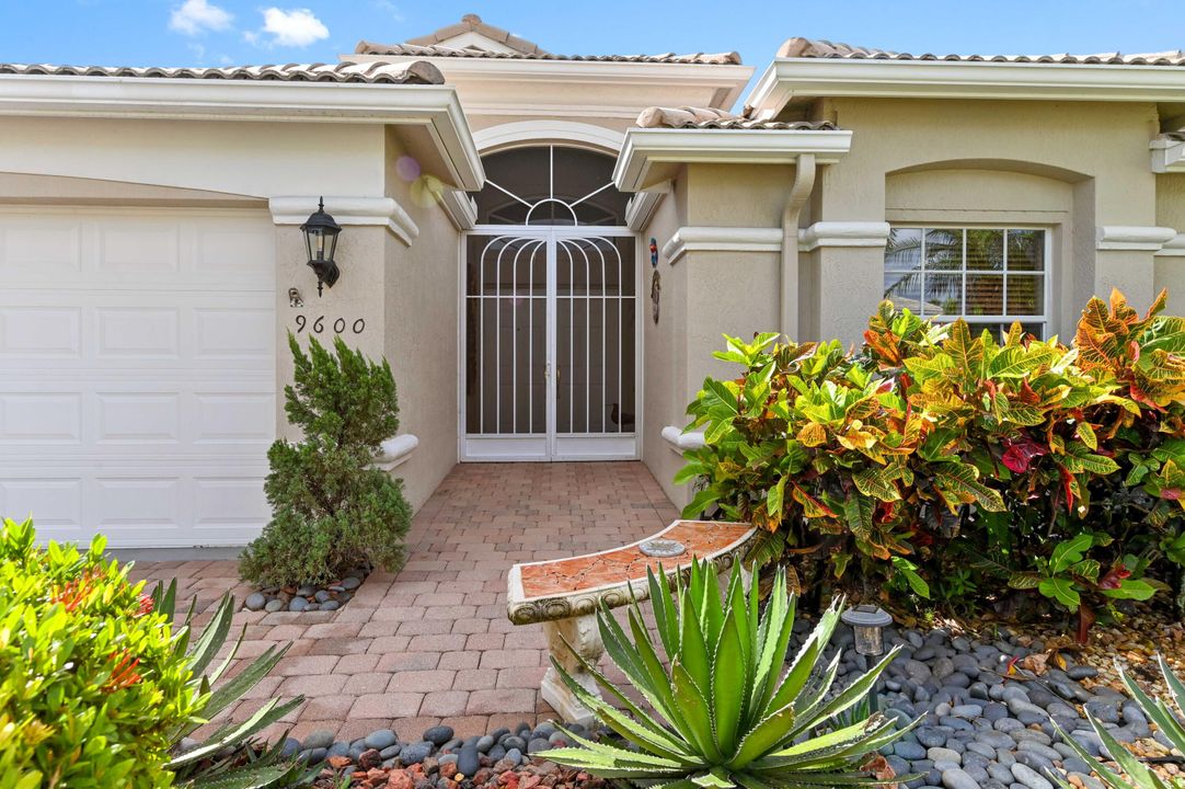 For Sale: $449,900 (3 beds, 2 baths, 1798 Square Feet)