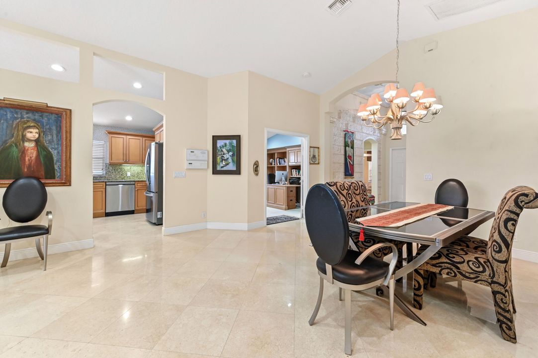 For Sale: $449,900 (3 beds, 2 baths, 1798 Square Feet)