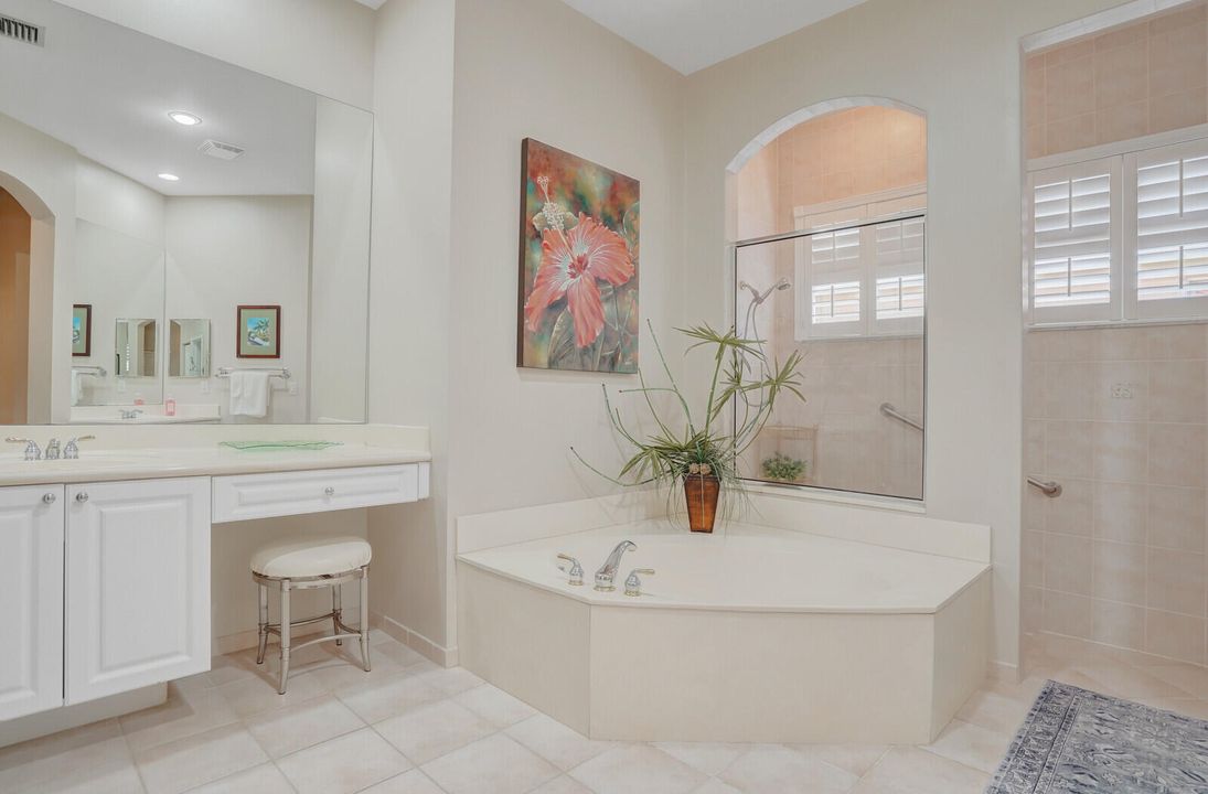 Active With Contract: $485,000 (3 beds, 2 baths, 1793 Square Feet)