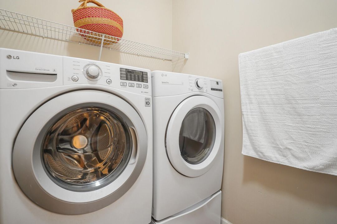 Active With Contract: $485,000 (3 beds, 2 baths, 1793 Square Feet)