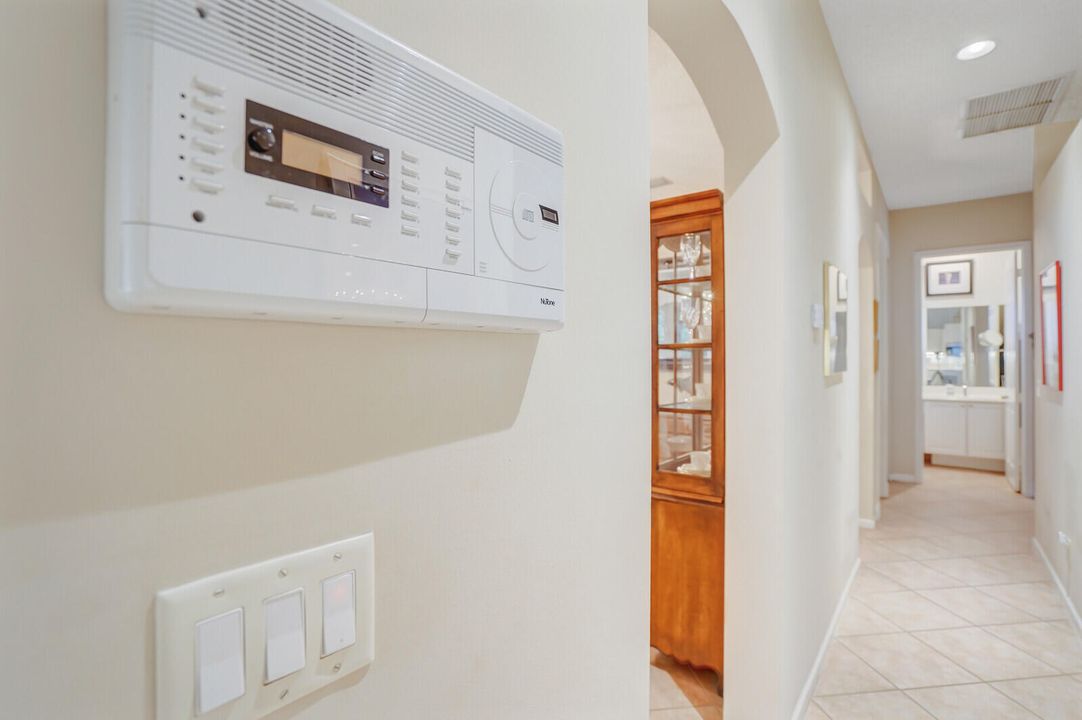 Active With Contract: $485,000 (3 beds, 2 baths, 1793 Square Feet)