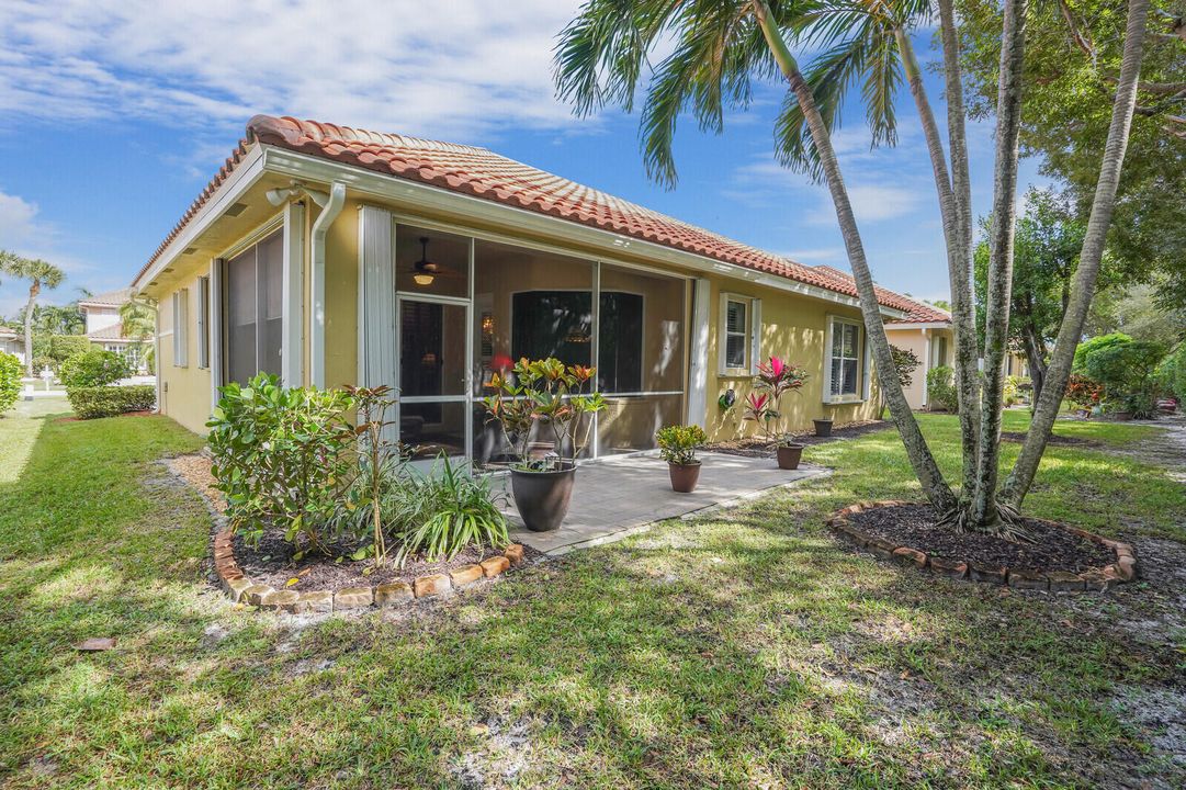 Active With Contract: $485,000 (3 beds, 2 baths, 1793 Square Feet)