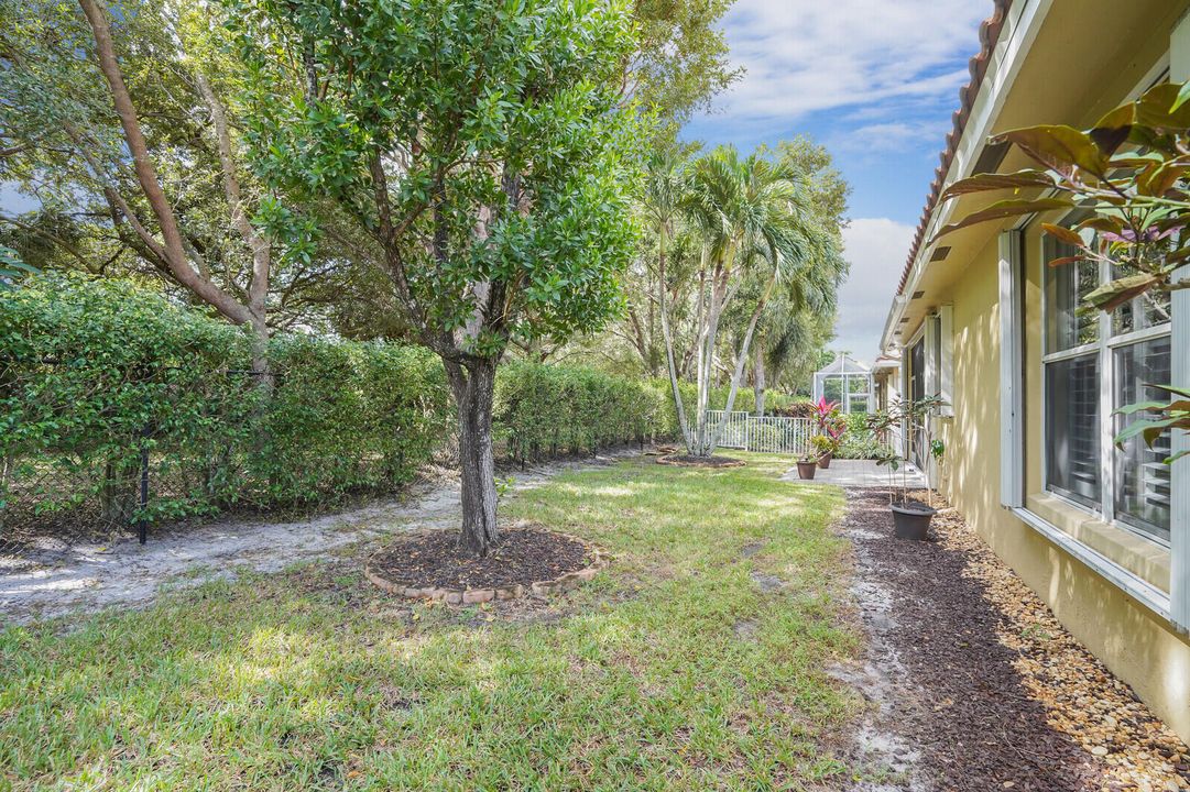 Active With Contract: $485,000 (3 beds, 2 baths, 1793 Square Feet)