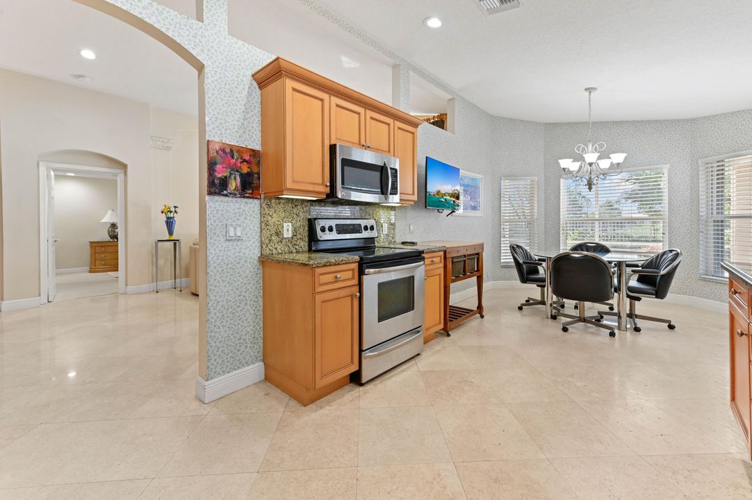 For Sale: $449,900 (3 beds, 2 baths, 1798 Square Feet)