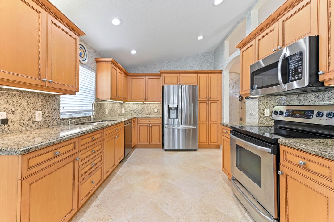 For Sale: $449,900 (3 beds, 2 baths, 1798 Square Feet)