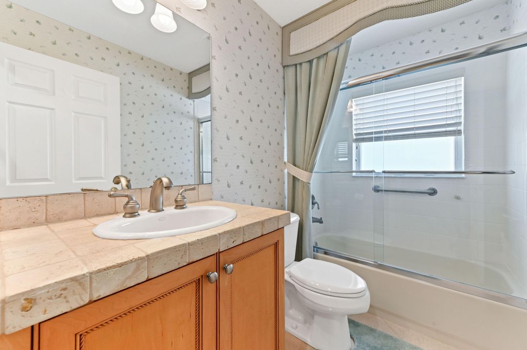 For Sale: $449,900 (3 beds, 2 baths, 1798 Square Feet)