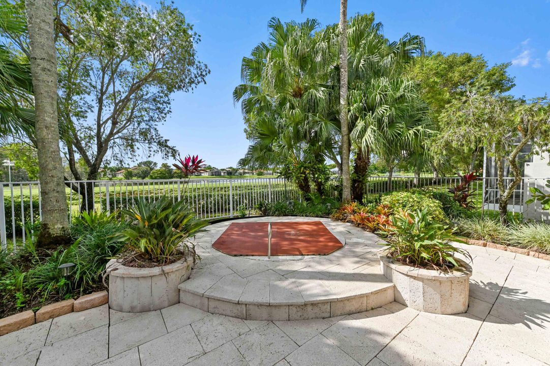 For Sale: $449,900 (3 beds, 2 baths, 1798 Square Feet)