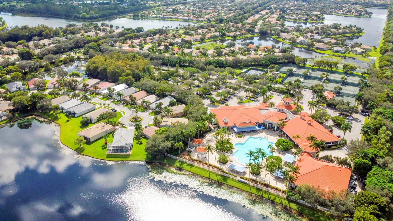 For Sale: $449,900 (3 beds, 2 baths, 1798 Square Feet)