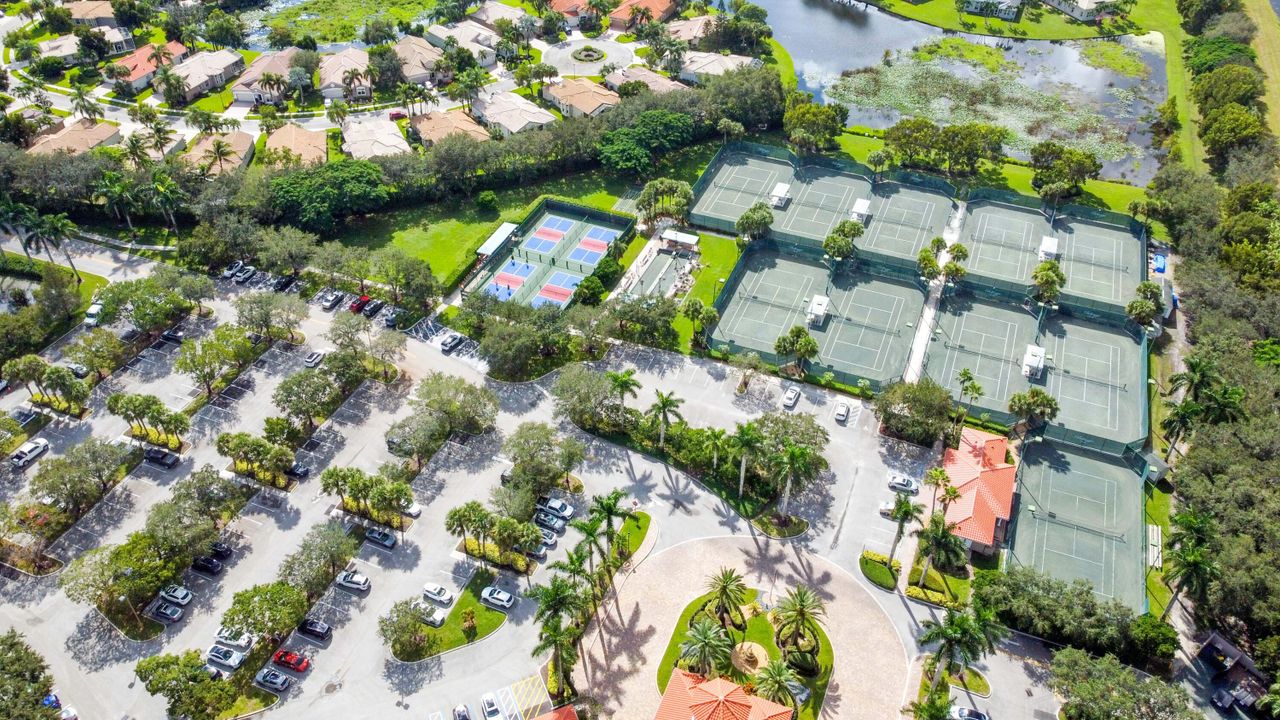 For Sale: $449,900 (3 beds, 2 baths, 1798 Square Feet)