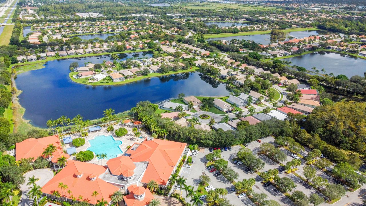 For Sale: $449,900 (3 beds, 2 baths, 1798 Square Feet)