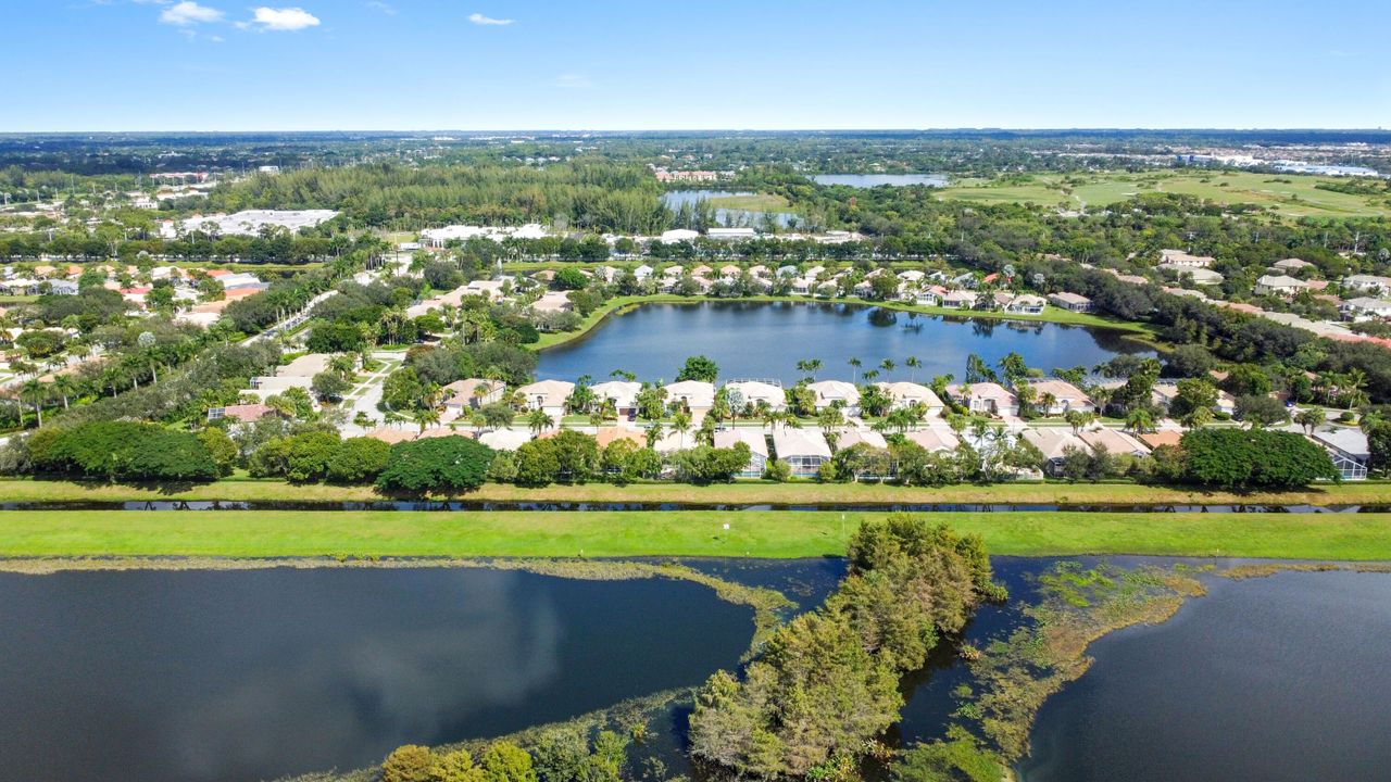 For Sale: $449,900 (3 beds, 2 baths, 1798 Square Feet)