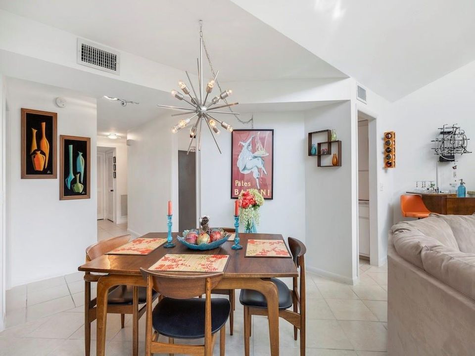 For Sale: $475,000 (3 beds, 2 baths, 1350 Square Feet)