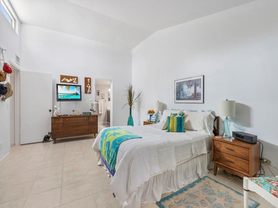 For Sale: $475,000 (3 beds, 2 baths, 1350 Square Feet)