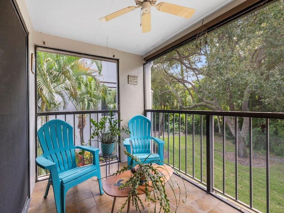 For Sale: $475,000 (3 beds, 2 baths, 1350 Square Feet)