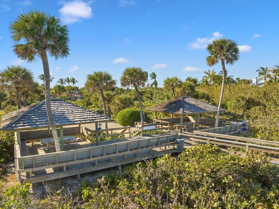 For Sale: $475,000 (3 beds, 2 baths, 1350 Square Feet)